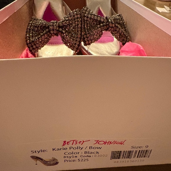 Betsey Johnson size 9 black heels Karie Polly Bow - Picture 2 of 3